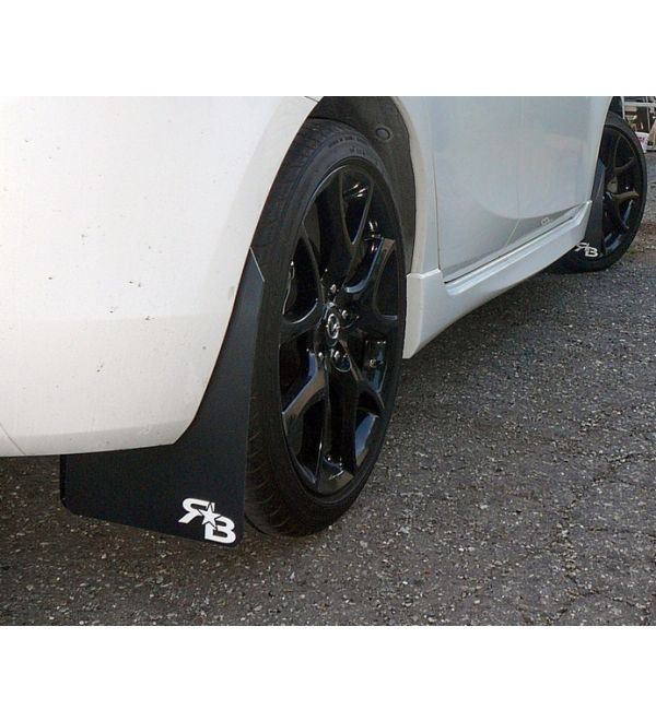 2011 mazda 3 mud flaps